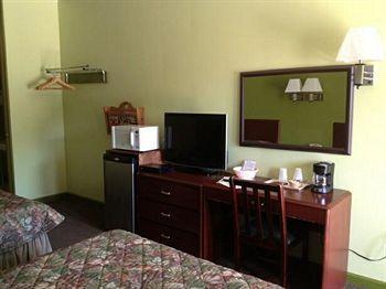 Trail Motel *
