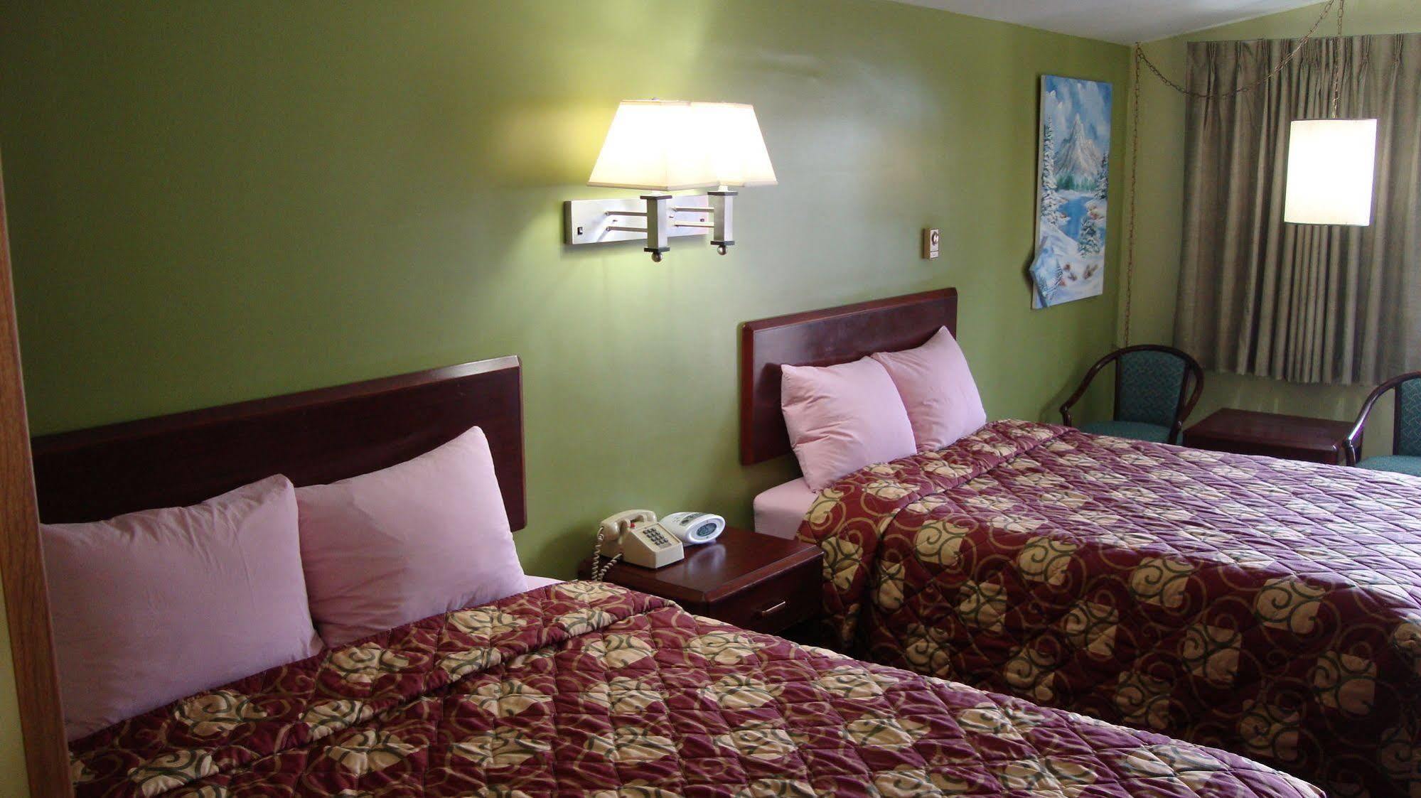 Trail Motel *